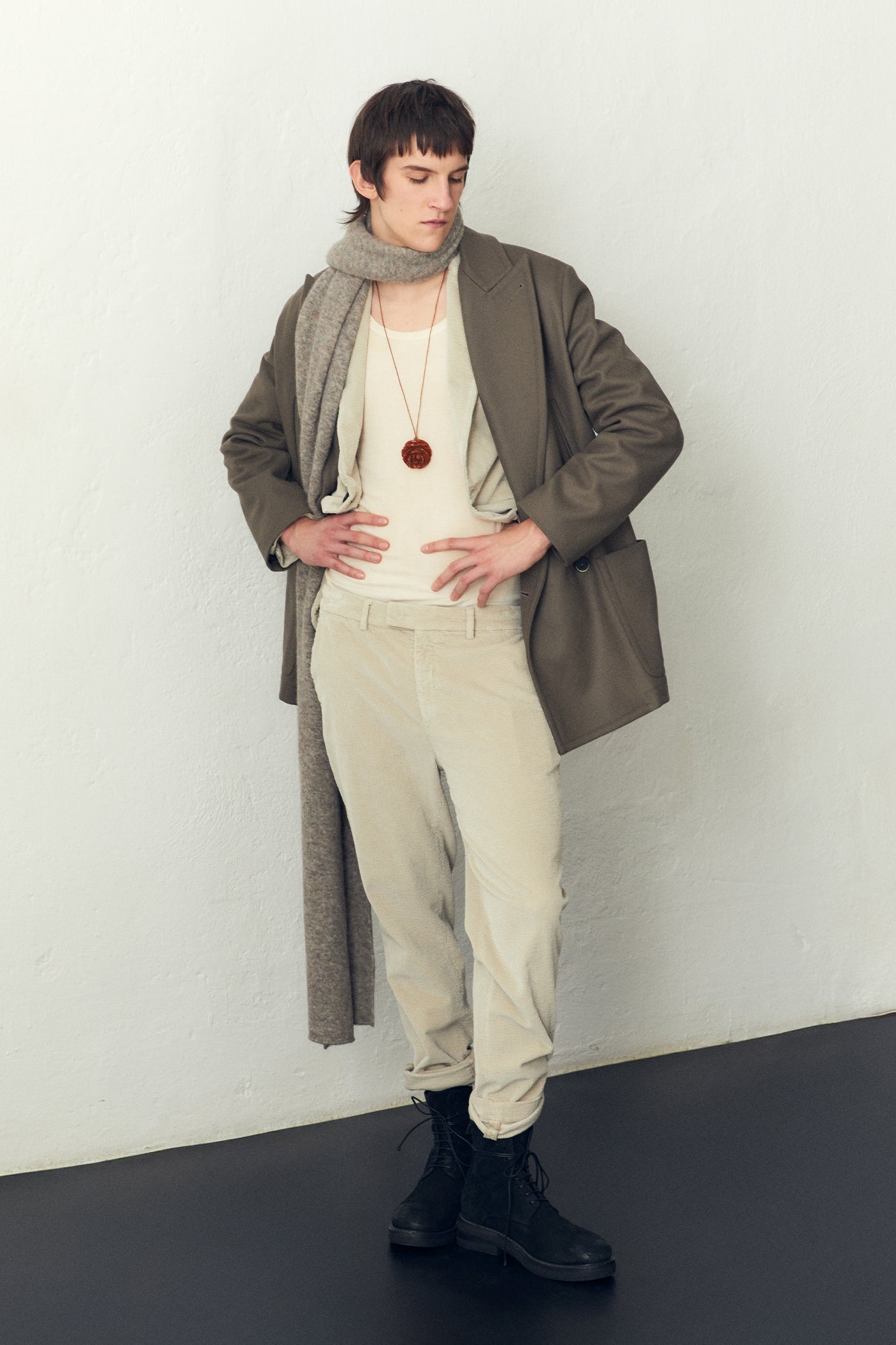 LOOK 13