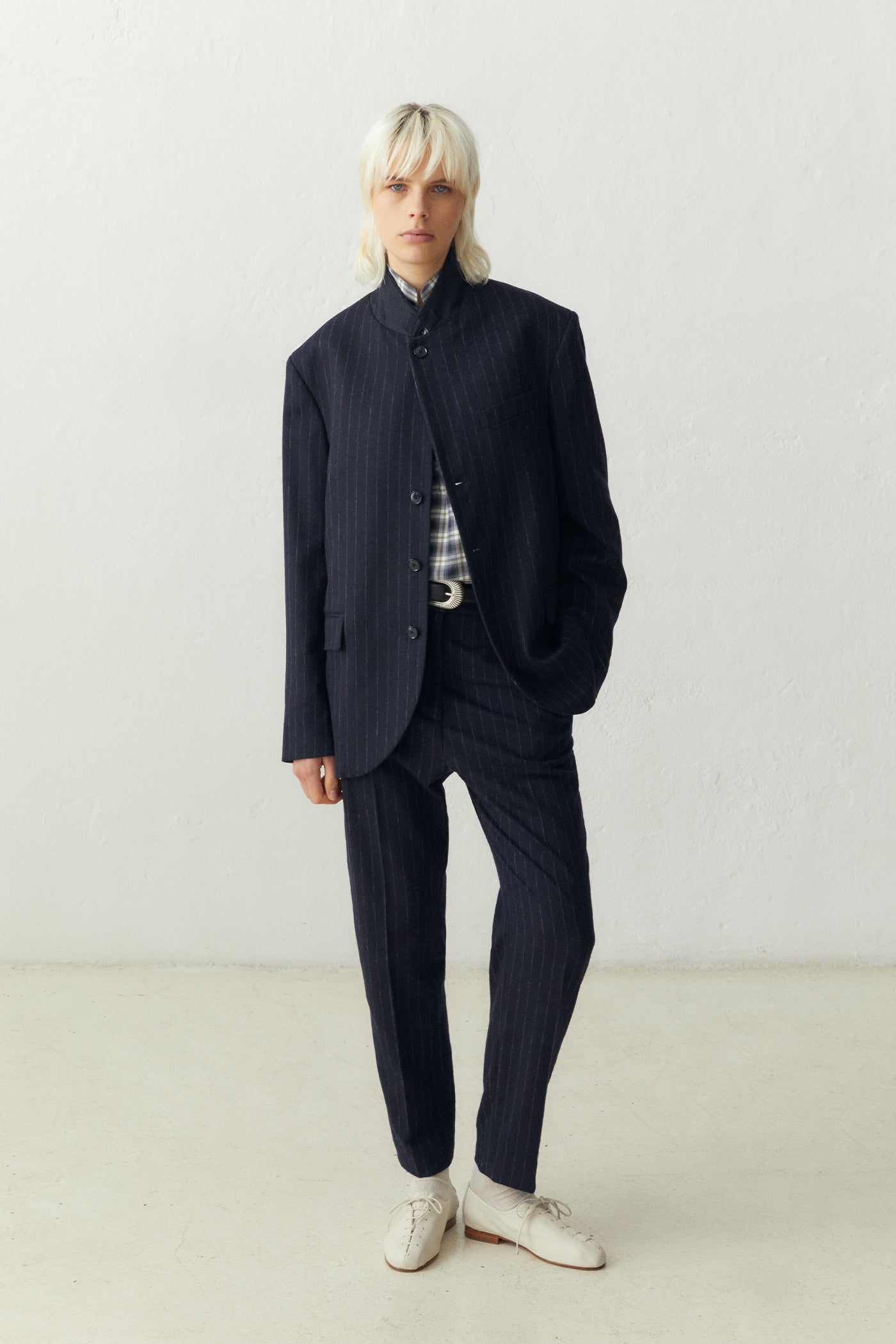 LOOK 19