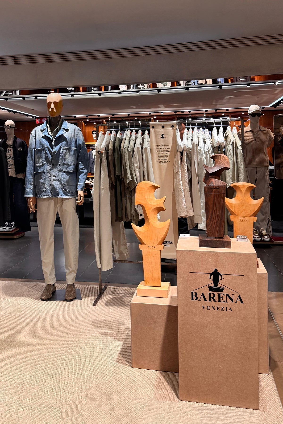 CORNER SHOP AT RINASCENTE, MILAN