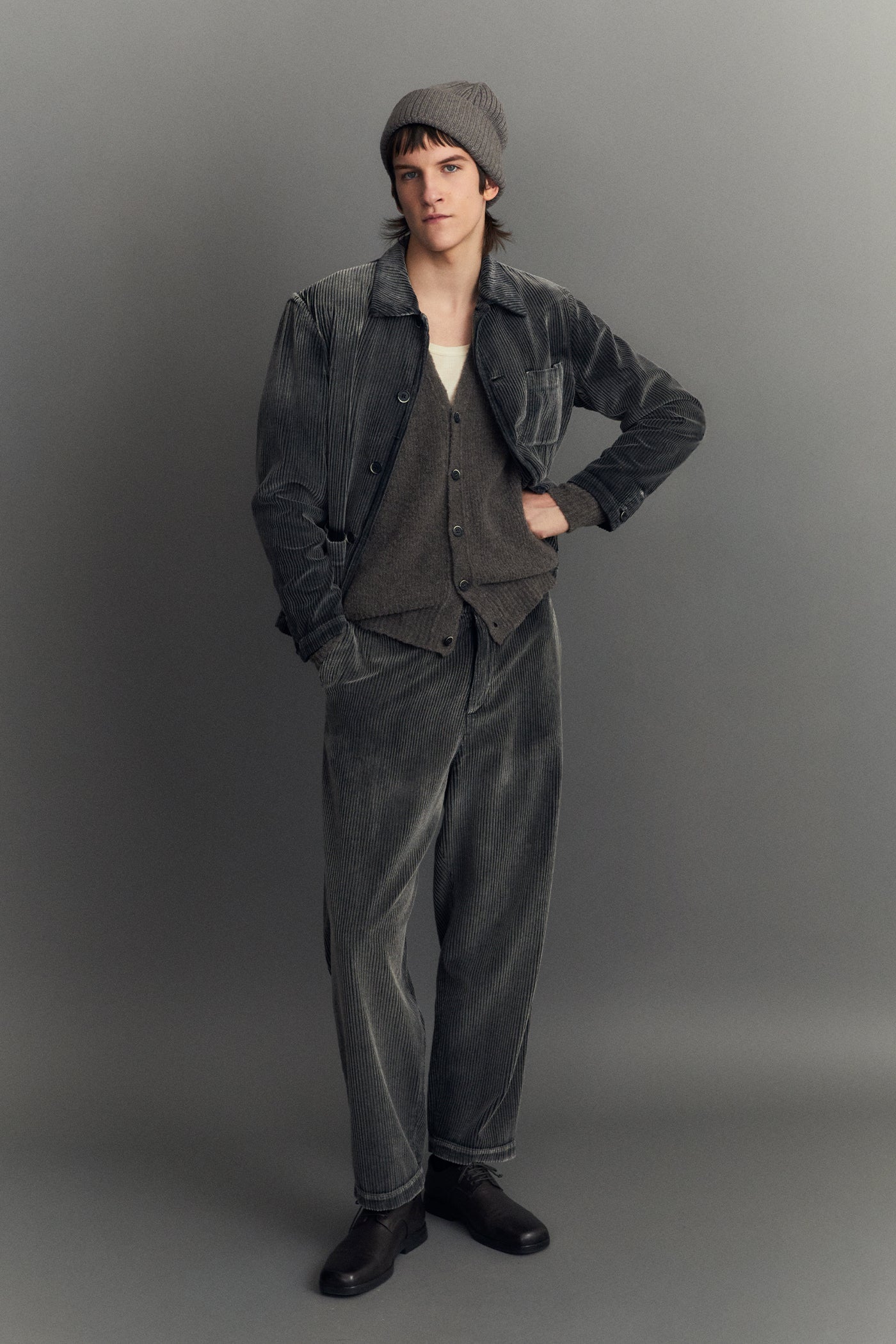 LOOK 19
