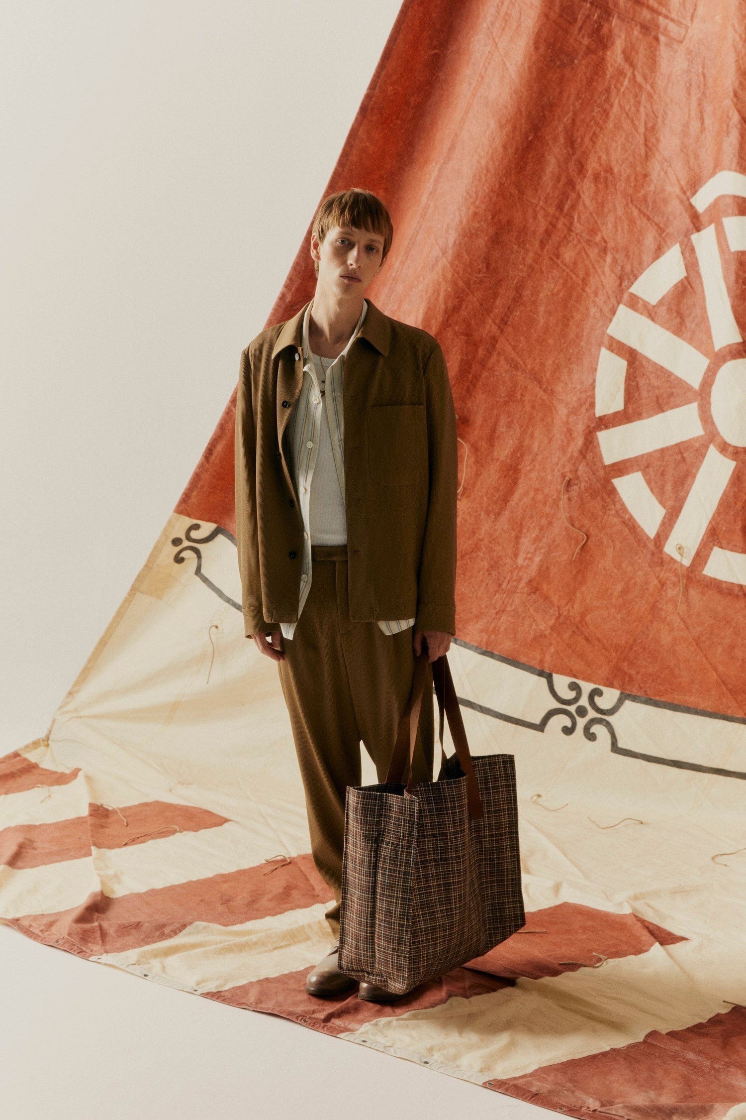 LOOK 12