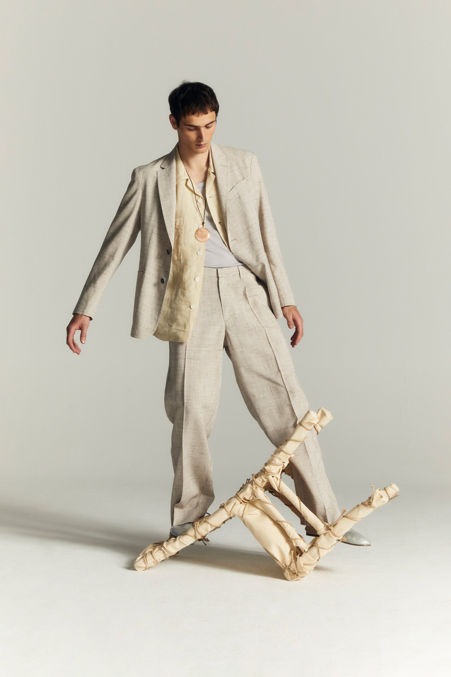 LOOK 24