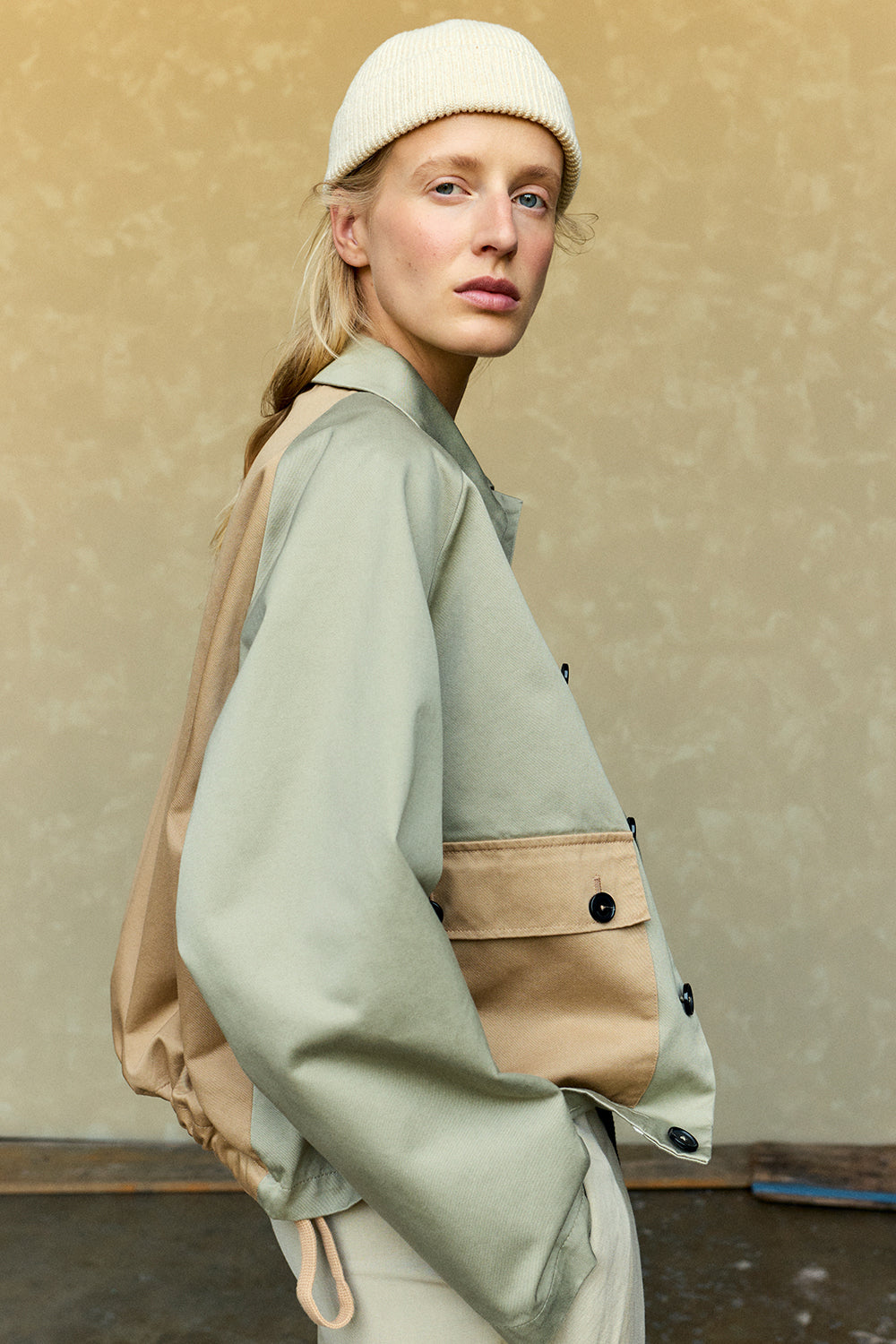 LOOK 2