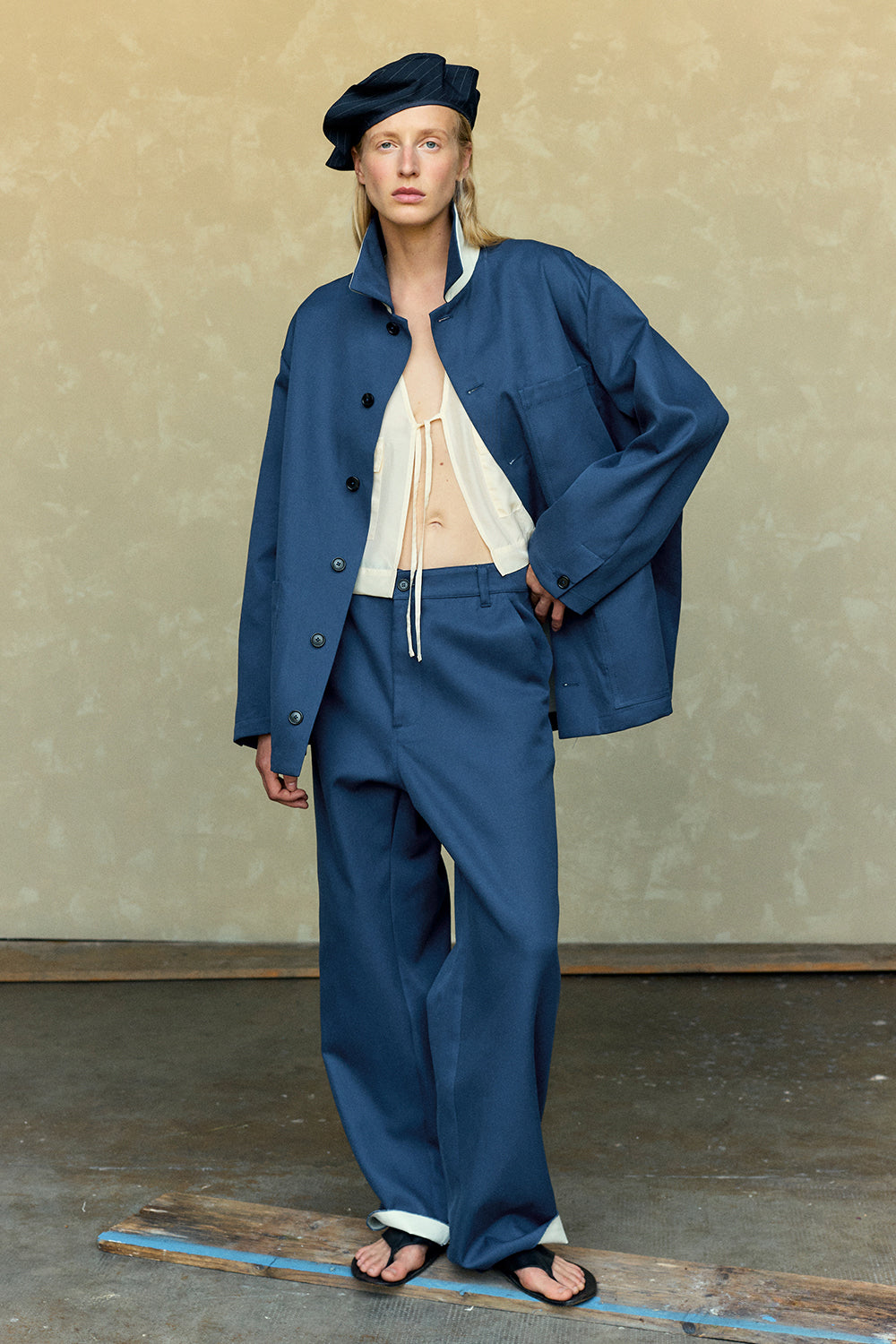 LOOK 12